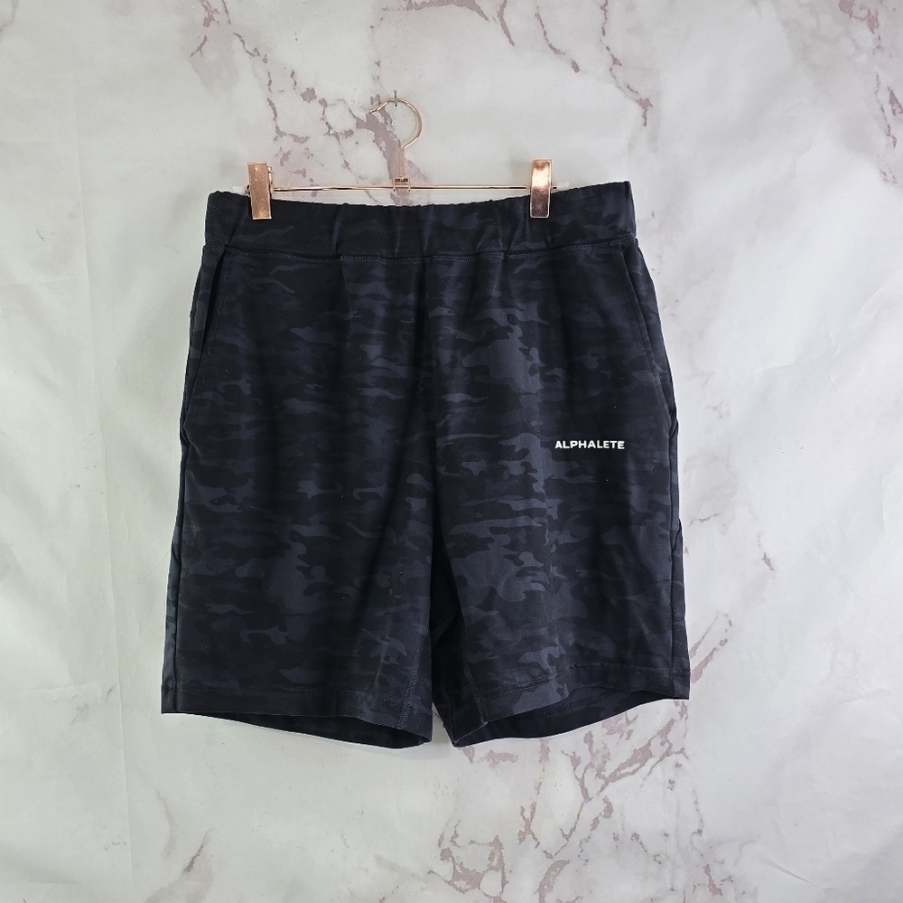 Alphalete Shorts Mens Small 30 Black Gray Camo 6 Inch Lounge Lifting Active Pro